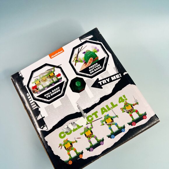 Teenage Mutant Ninja Turtles – Sewer Shredders Donatello Action Figure - Picture 5 of 5